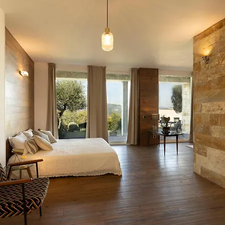 Brightline 8, Emma * Todi