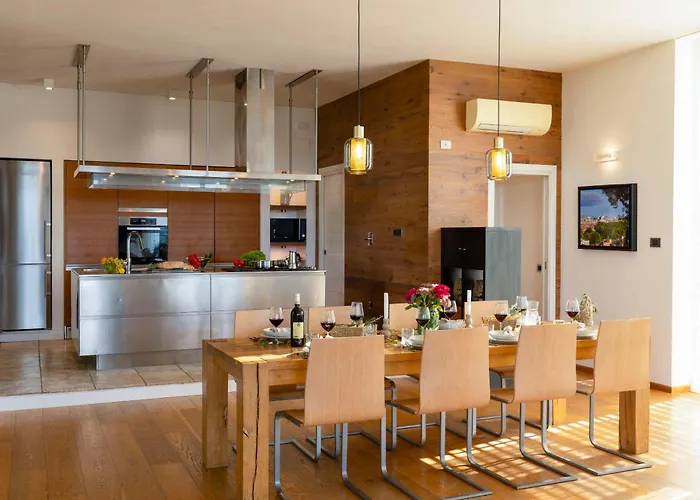 Brightline 8, Emma * Todi