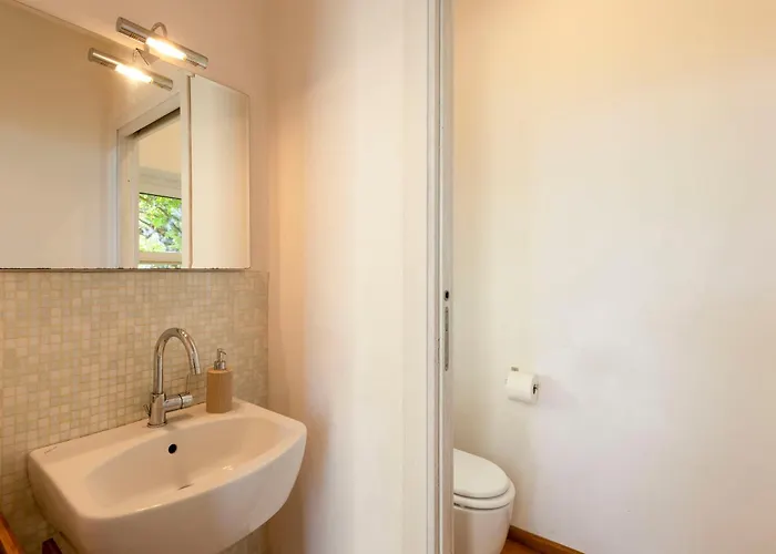 Villa Brightline 8, Emma *