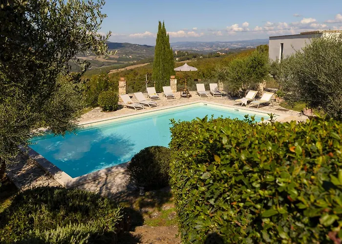 Villa Brightline 8, Emma Todi